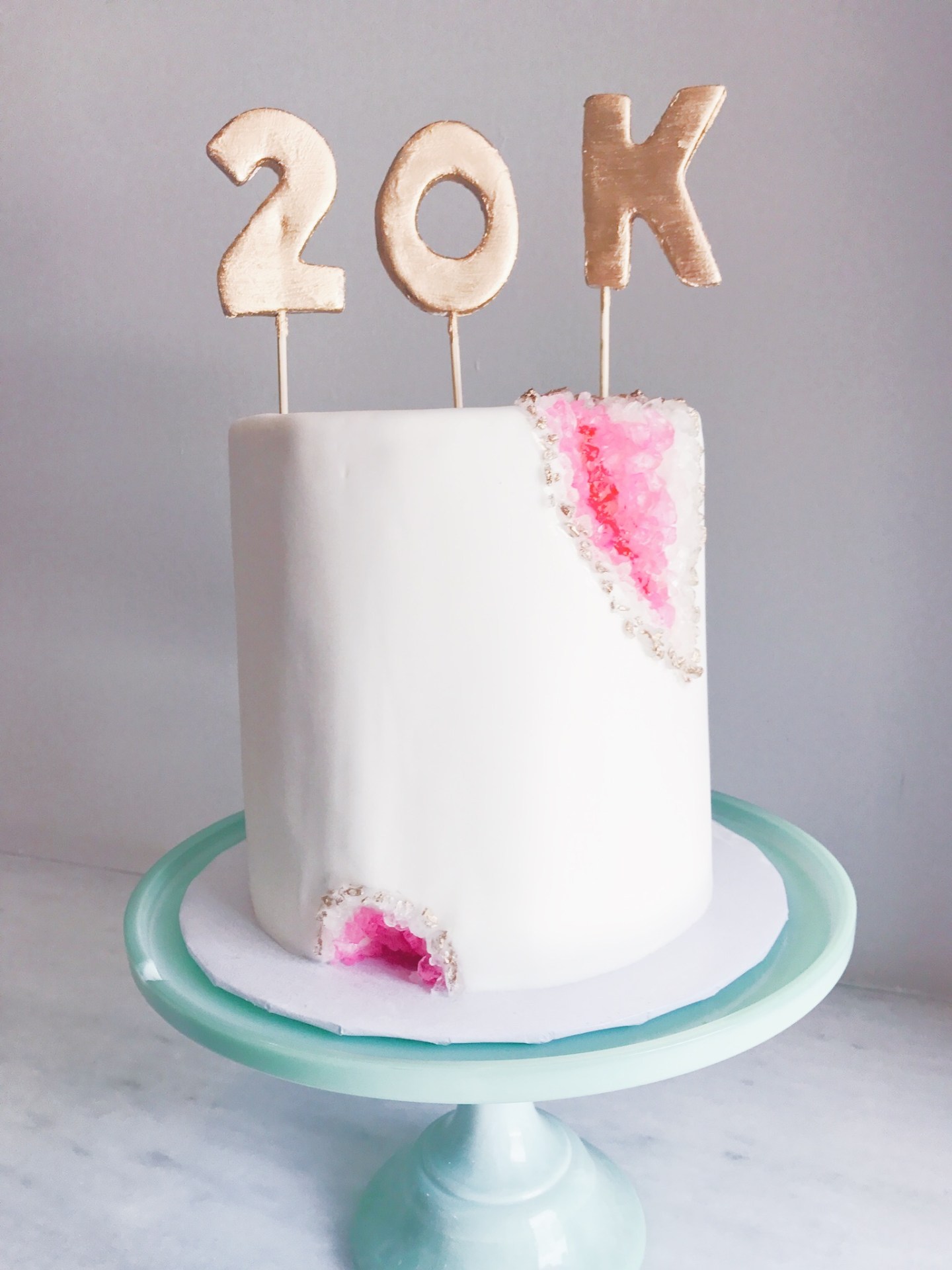 Lifestyle bloggers Katie and Molly of The DC Darlings partnered with Buttercream Bakeshop